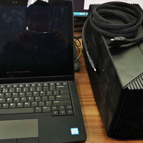 Alienware 13 R3 13.3 OLED TOUCHSCREEN 連Alienware External Graphics Amplifier