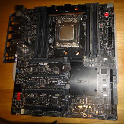 ASUS RAMPAGE IV BLACK EDITION 主版連 E5-2609 2.4GHz  LGA 2011