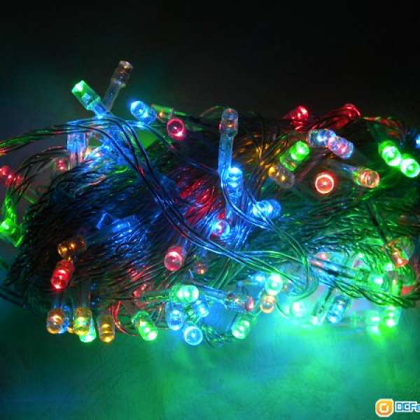 LED 聖誕燈 10 米長100 個燈泡藍紅橙綠 4 色 8 種閃動模式 十分慳電襟用