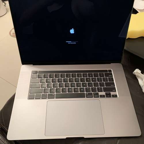 MacBook Pro 16 inch i7 512GB 16gb ram 2019年 版本