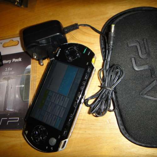 PSP 遊戲機 連火牛、全新充電池