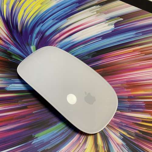 Apple Magic Mouse2   一點劃痕都沒有 100%全新沒有使用    符合完美主義者