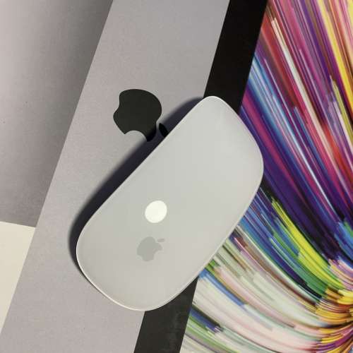 Apple Magic Mouse2   一點劃痕都沒有 100%全新沒有使用    符合完美主義者