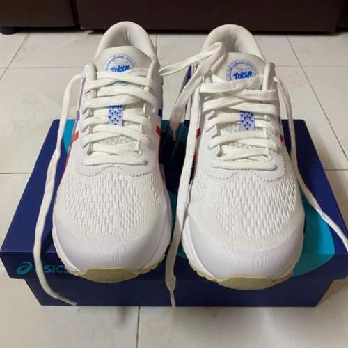 全新 Asics Gel-Kayano 26 跑鞋