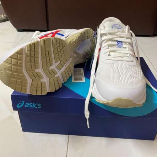 全新 Asics Gel-Kayano 26 跑鞋