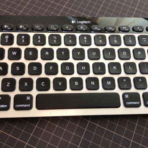 Logitech 藍牙keyboard (Mac layout)