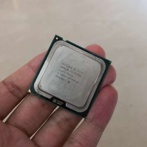 Intel Celeron E3300 2.50GHz