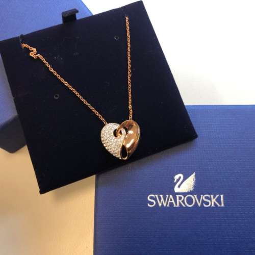 99% NEW Swarovski 項鍊