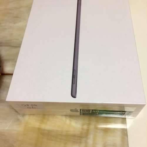 全新 iPad 7 128 GB Wifi+Cellular