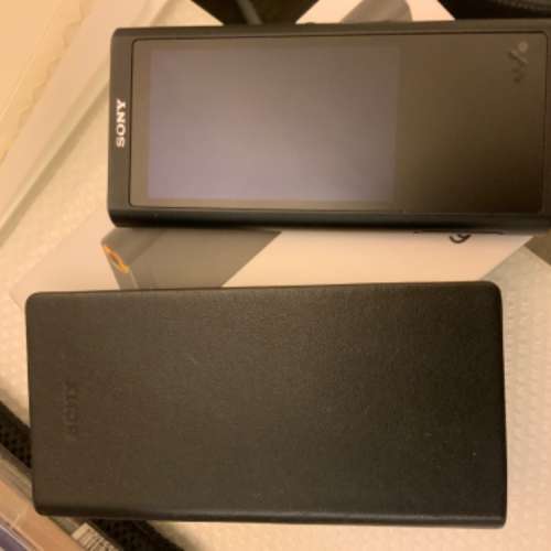 代友放售Sony NWZX300 95%新連CKL-NEZX300 case