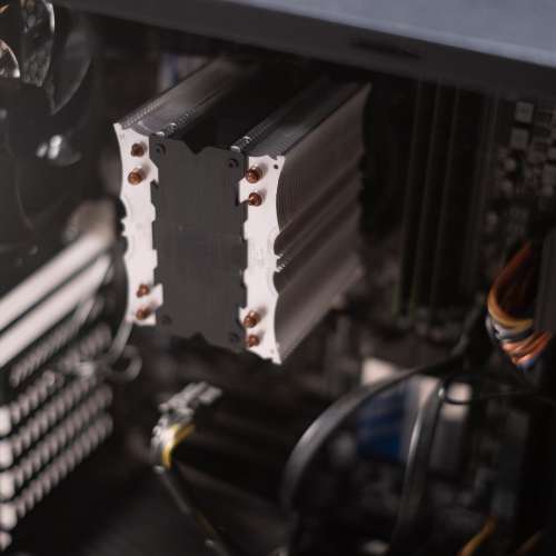 Intel 4790K, GA-Z87X-UD3H , 8GB Ram, Antec Case 一套