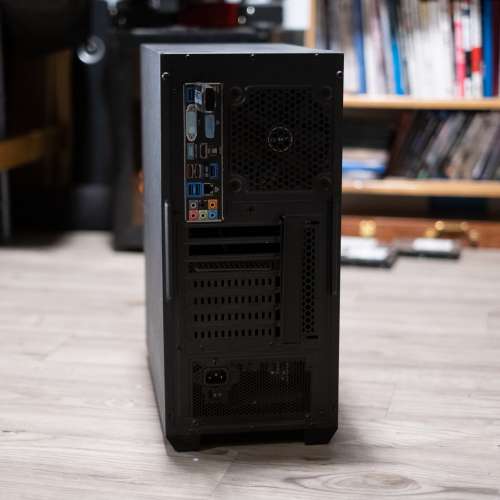 Intel 4790K, GA-Z87X-UD3H , 8GB Ram, Antec Case 一套