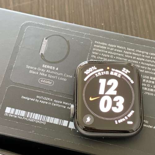 Apple Watch Series 4 Nike (GPS) 44MM 灰黑色