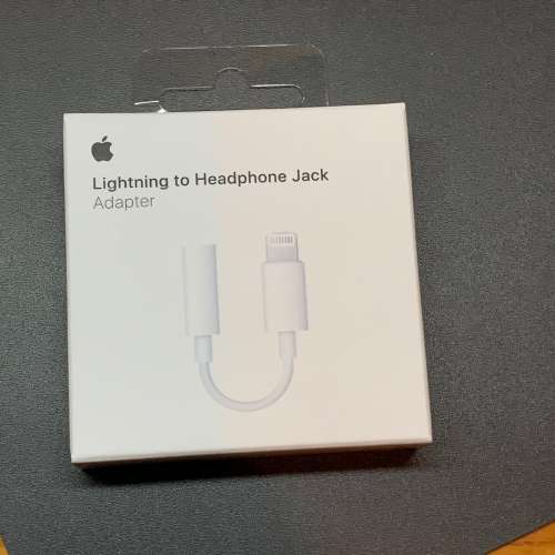 100%new Apple IOS lightning to 3.5mm headphone jack iphone
