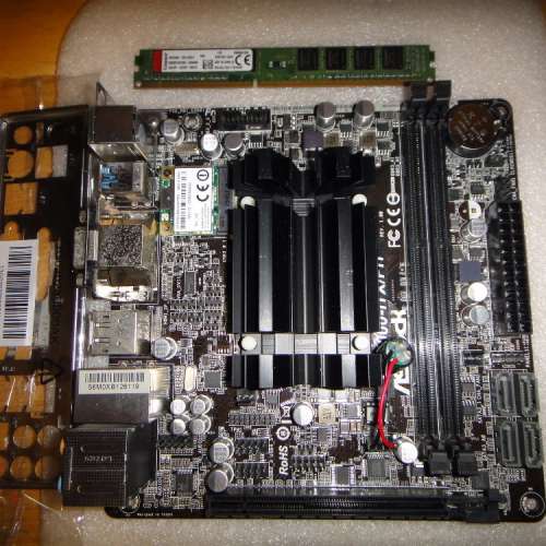 ASRock QC5000M-ITX/PH主版 內置CPU四核心 送Kingston 4G Ram