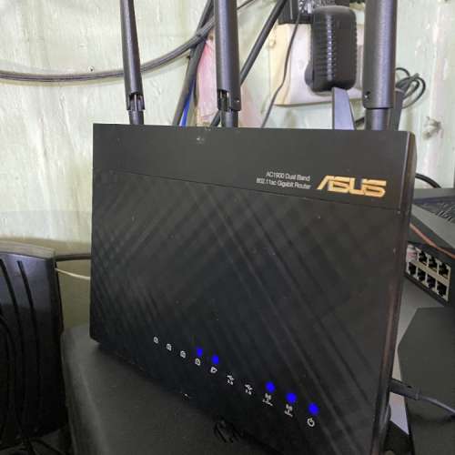 ASUS AC68U AC1900 Dualband Router 第2隻