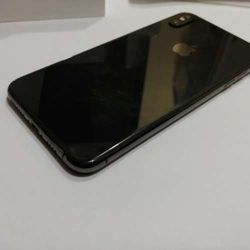 極新98新行貨,黑色IPhone xs max 512gb openline,有盒有配件,送套