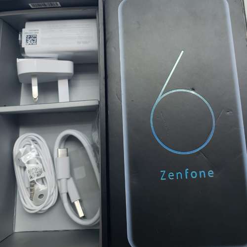 95%新Asus Zenfone 6 6+128行貨