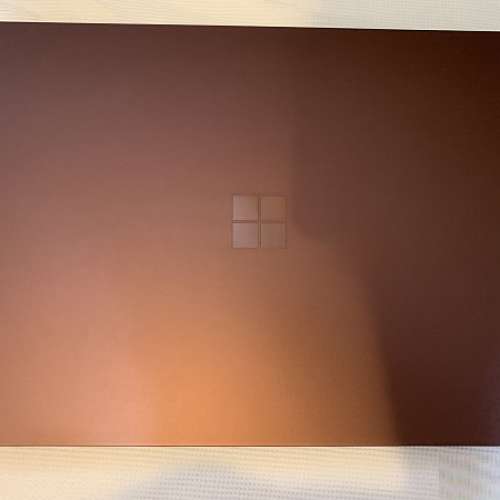 Microsoft Surface Laptop i5 256GB 8gb (桃紅)