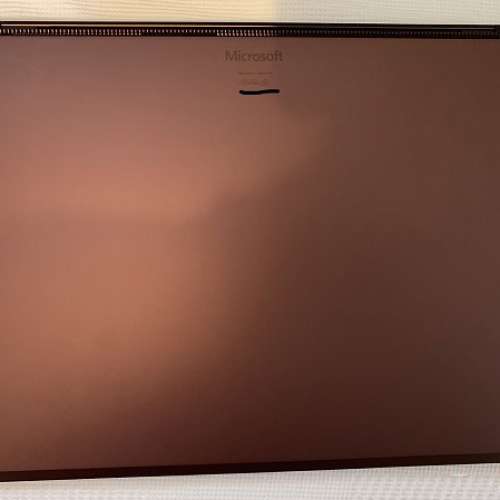 Microsoft Surface Laptop i5 256GB 8gb (桃紅)