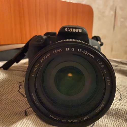 Canon EF-S 17-55mm F/2.8 lens