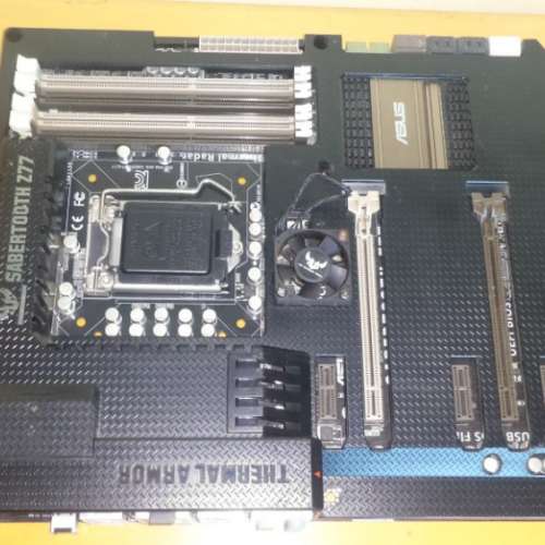 高階ASUS SABERTOOTH Z77 連背板 (運作正常 Bios已更新2104)