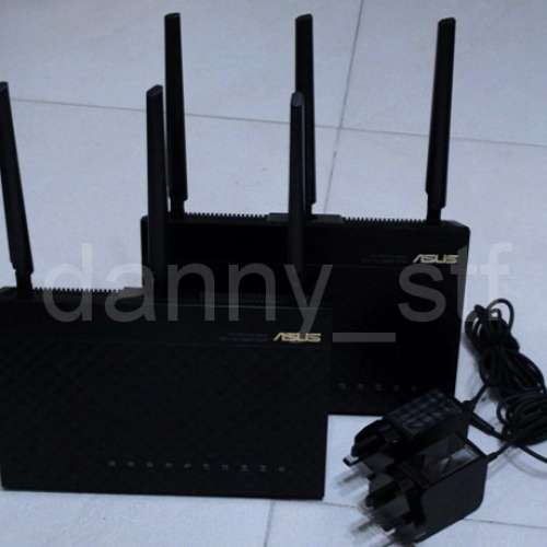 ASUS 華碩 RT-AC68U AC1900 Dual Band Router A1 C1 共兩部 加全新Asus RT-AC56S A...