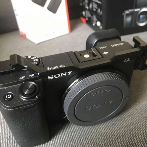 Sony a6400 行貨 99% New (body only) + smallrig mount + ACC TRW原裝叉機