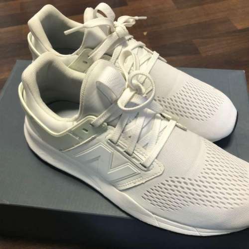 New Balance all white mens Hommes US7.5 男裝波鞋