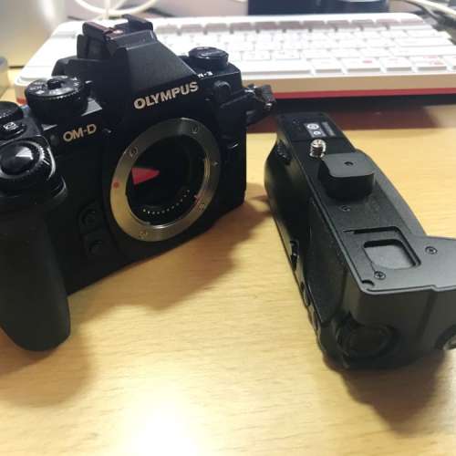 Olympus OMD EM1 Mark1 Body 連 HLD7 Battery Grip