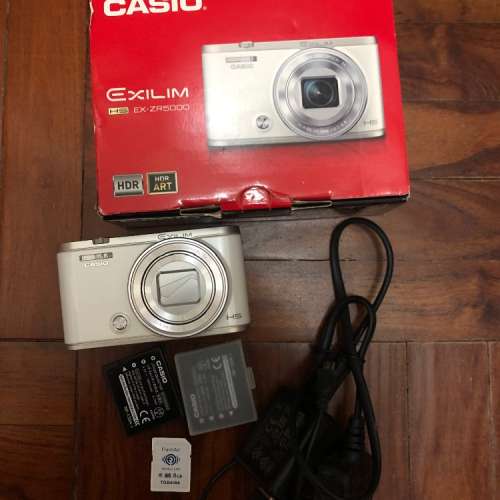 Casio EX-ZR5000 美顏自拍相機