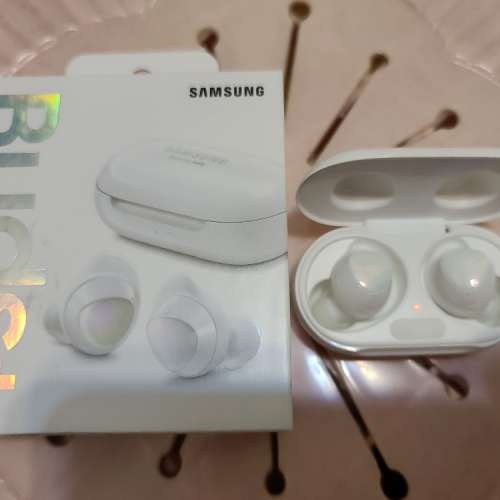 99.9% new Samsung buds+ 白色行貨全套連盒
