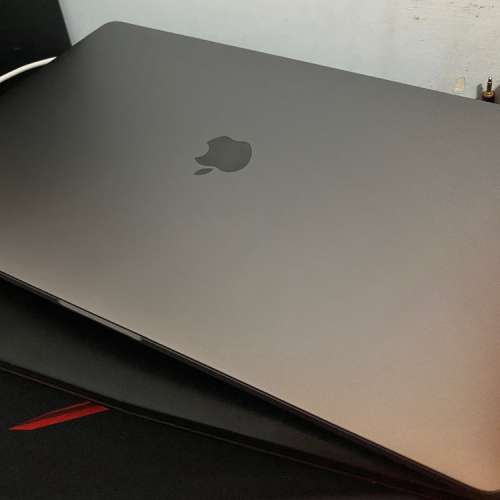 MacBook Pro 15” 2019 512gb i9