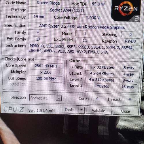 AMD Ryzen 3  2200g