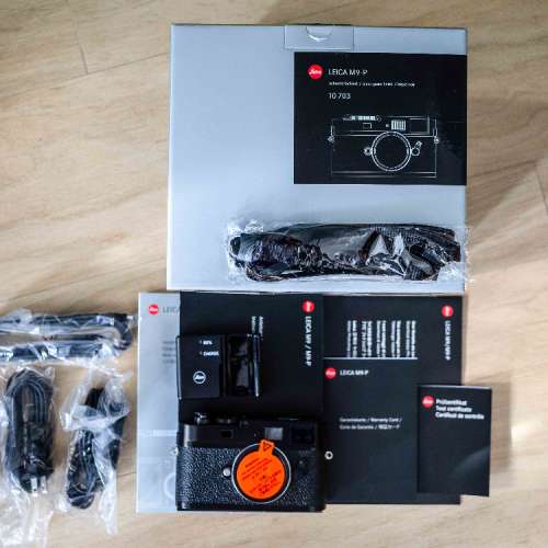 Leica M9-P black paint
