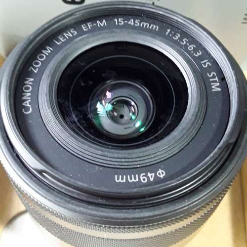 Canon EF-M 15-45mm f/3.5-6.3