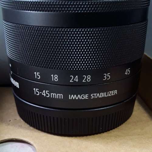 Canon EF-M 15-45mm f/3.5-6.3