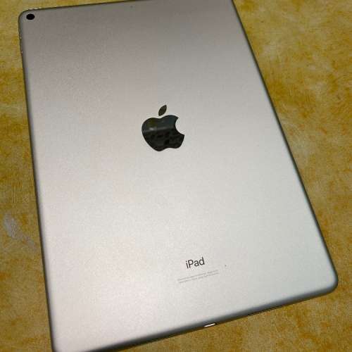 iPad Air 3 256GB WiFi 銀色 港行 有保養 ( not 5 6 7 9.7 10.5 12.9 Pro Wi-Fi 4G)