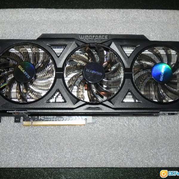 Gigabyte GTX 760 (GV-N760OC-2GD)