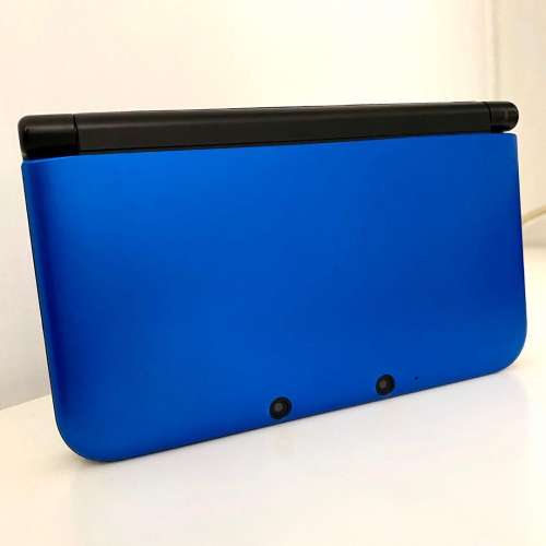 Nintendo 3DS XL with Pokemon Y game
