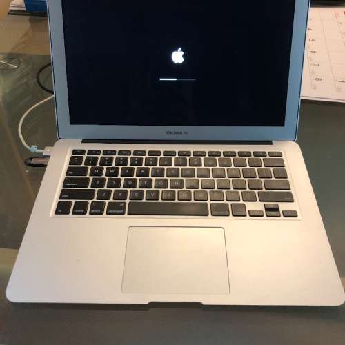 95% new 2014 (13-inch) MacBook Air with 100%new batteries