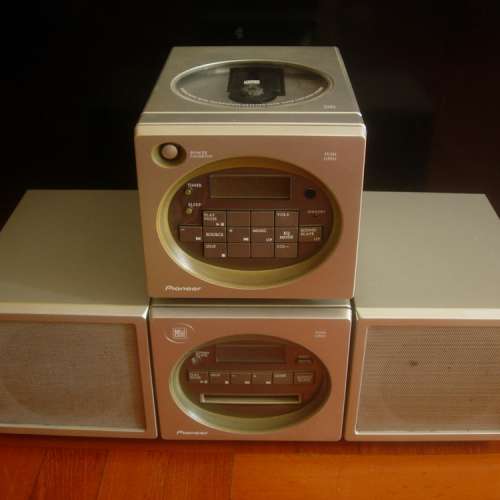 Pioneer ( XC-HX77 ) CD + MD + 擴音機 + 揚聲器  ( 有 Aux In )