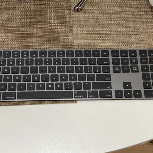 98% New Magic Keyboard 2 太空灰