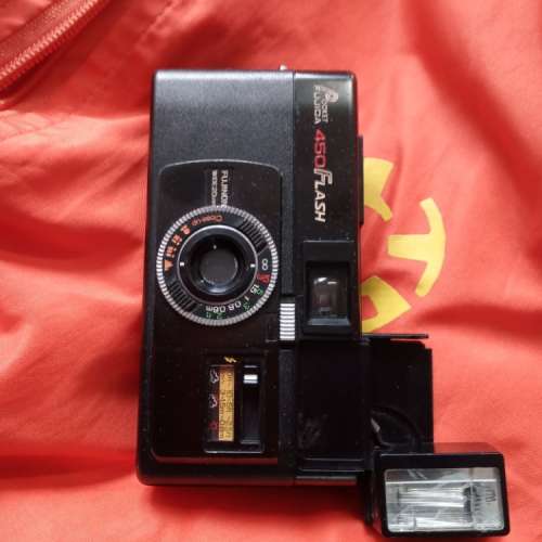 有趣古老的 Pocket Fujica 450 Flash 110相機