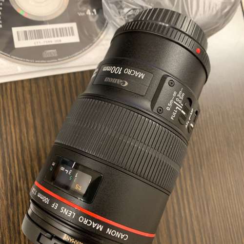 Canon  EF 100mm f/2.8L Marco is usm 99% New