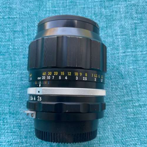 Nikon Nikkor-P Auto 105mm F/2.5 NON-AI Lens