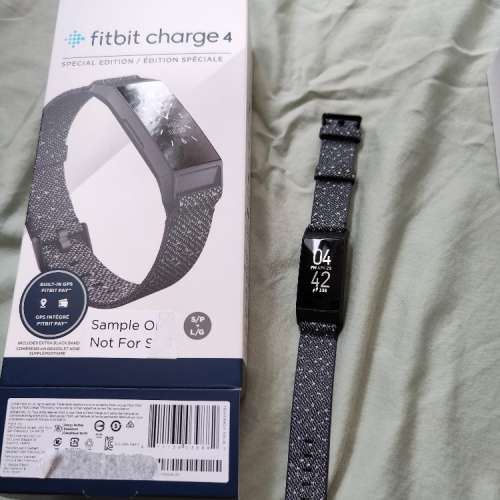 Fitbit Charge 4 特別版