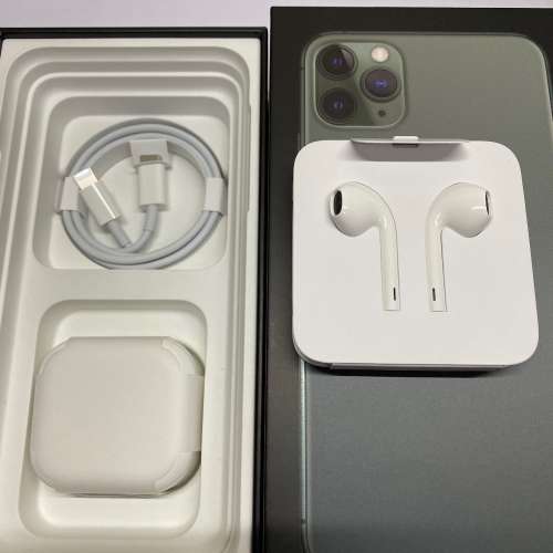 Apple iPhone 11 Pro 充電器 USB-C Lightning cable Lightning EarPods