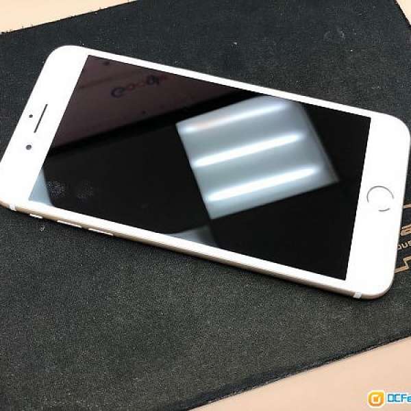 全新Apple iPhone 7 plus  32GB gold 完美,未用過 100%新淨