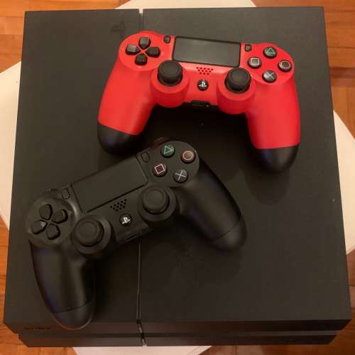 PS4 包2個手掣同games $1500